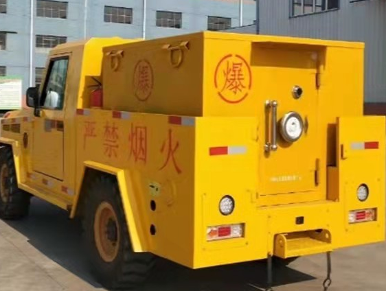 河南凯龙爆破器材运输车：保障爆破任务的安全运行